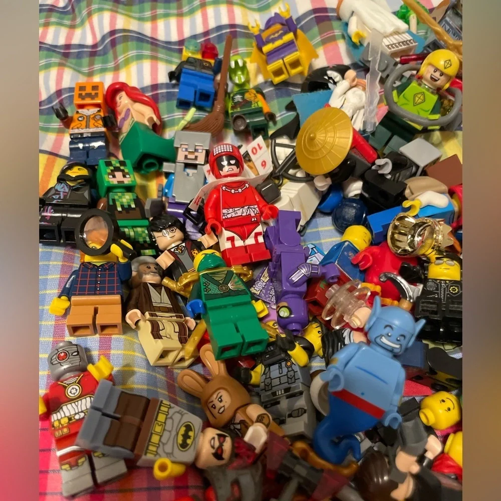HUGE LOT OF LEGO MINI FIGURES Star Wars Lego Movie Marvel Minecraft Banana‎ man